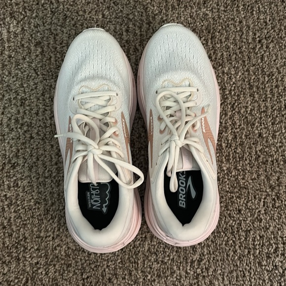 Brooks Ghost Max Running Shoes WMNS 9.5B - Picture 2 of 10
